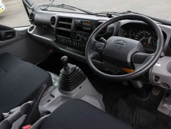 Hino Dutro 2022 — миниатюра 3