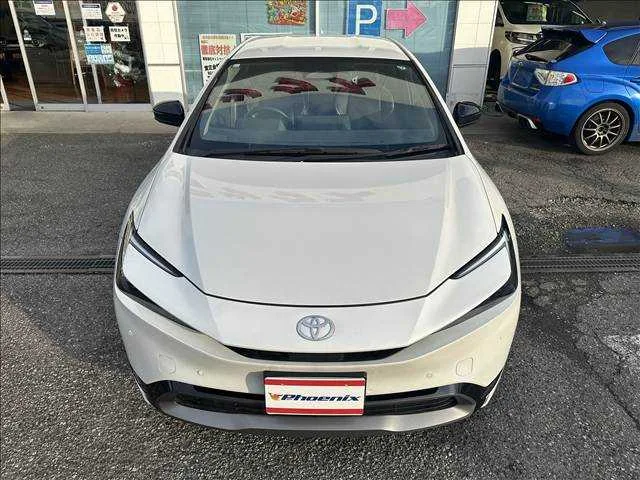 Toyota Prius 2023 — миниатюра 2