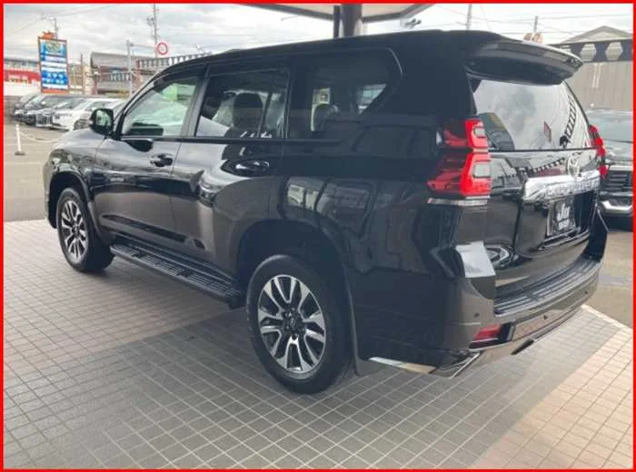 Toyota Land Cruiser Prado TX-L SUNROOF 2022 — миниатюра 5