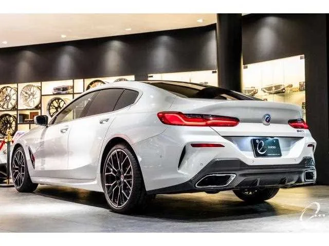 BMW 8 Series 2022 — миниатюра 2
