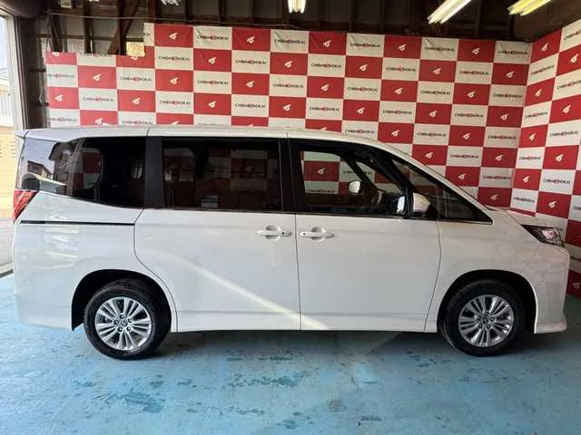 Toyota NOAH 2025 — миниатюра 3