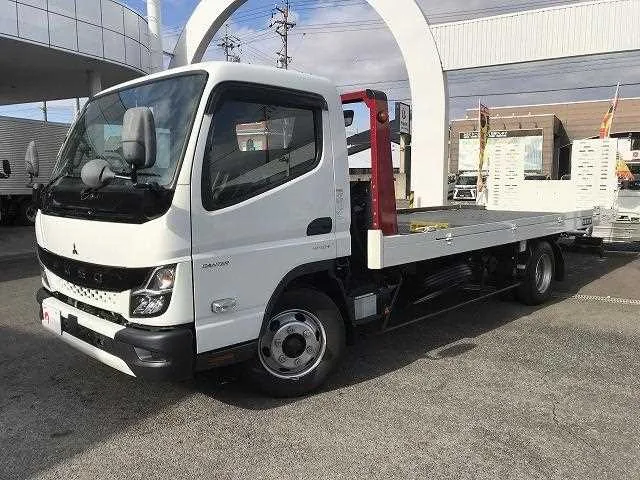 Mitsubishi Fuso CANTER 2022 — фото 1, купить с доставкой в Москву