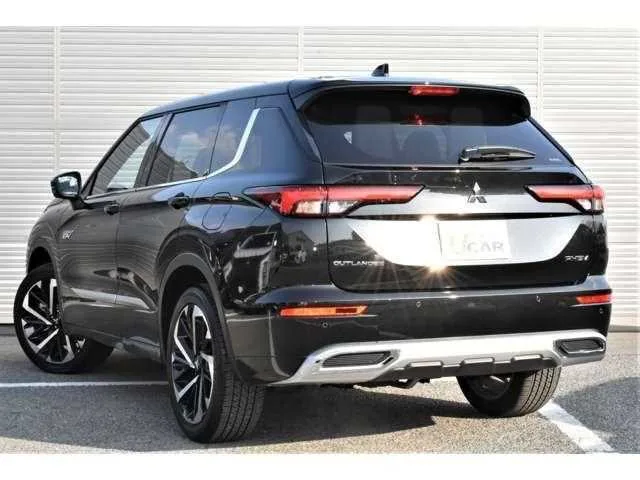 Mitsubishi Outlander 2024 — миниатюра 2