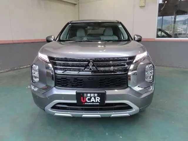 Mitsubishi Outlander 2023 — миниатюра 2