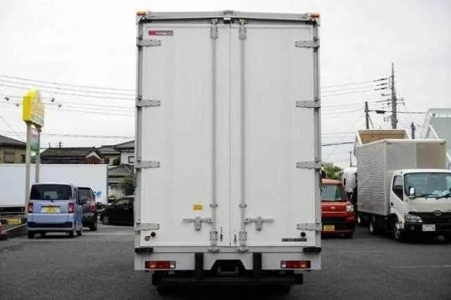 Mitsubishi Fuso CANTER 2023 — миниатюра 4