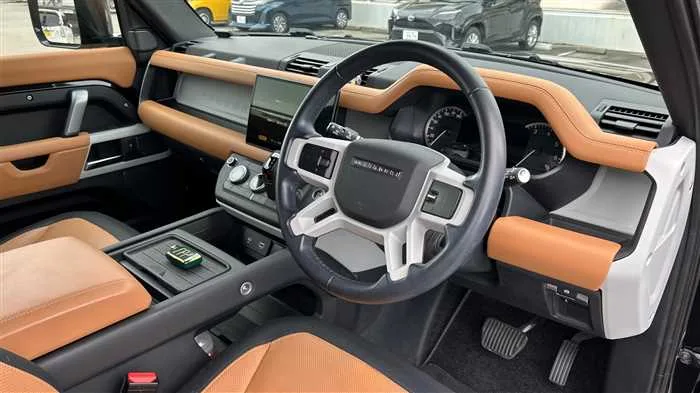 Land Rover Defender 90 X HSE P300 2023 — миниатюра 5