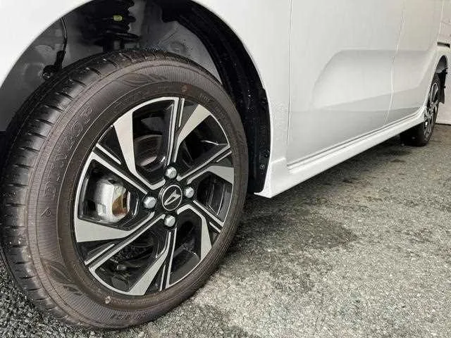 Daihatsu Tanto 2024 — миниатюра 3