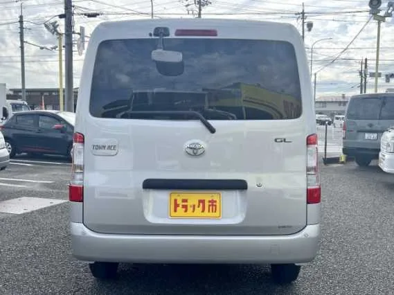 Toyota Townace Van 2023 — миниатюра 2