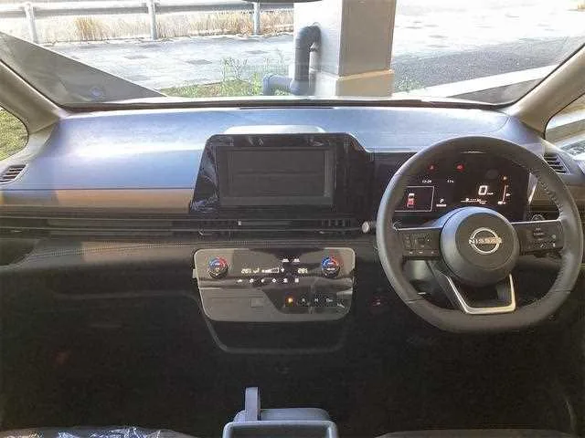 Nissan SERENA 2025 — миниатюра 3