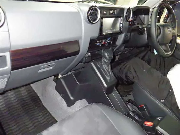 Toyota Landcruiser 70 70 AX DIESEL 2025 — миниатюра 2