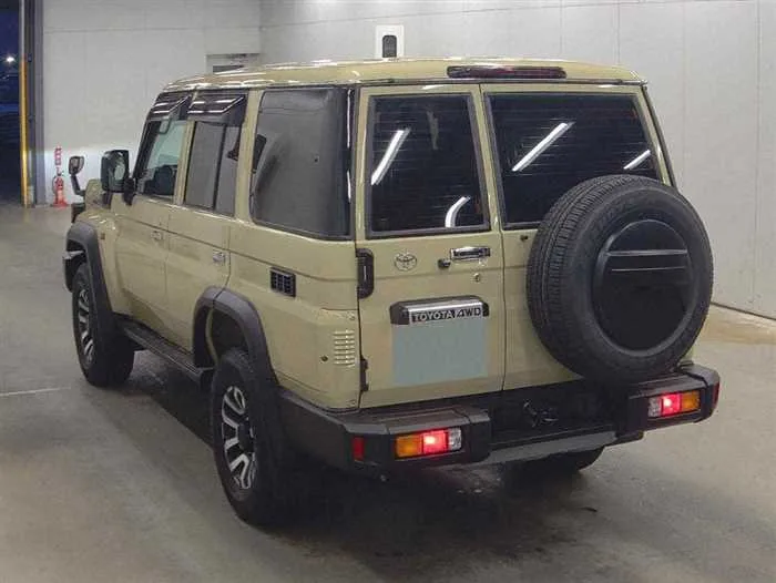 Toyota Landcruiser 70 70 AX DIESEL 2025 — миниатюра 3