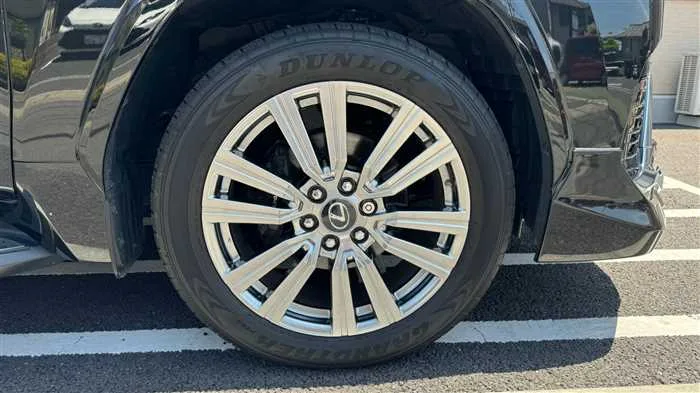 Lexus LX 600 2023 — миниатюра 5