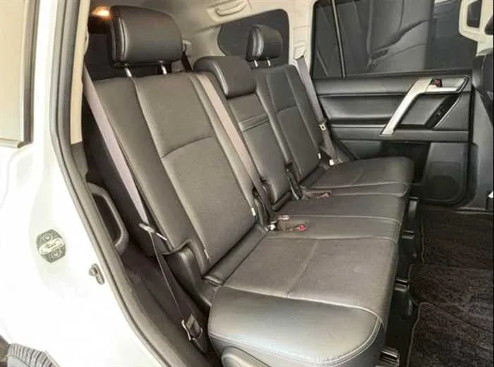 Toyota Land Cruiser Prado TX-L MAT BLACK SUNROOF 7-SEATS 2023 — миниатюра 2