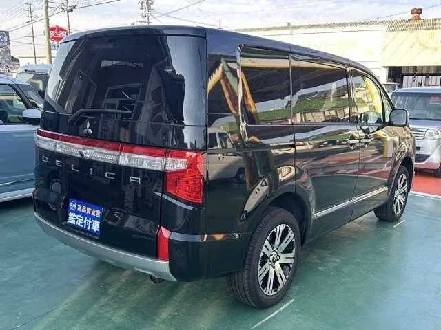 Mitsubishi Delica D:5 2024 — миниатюра 4
