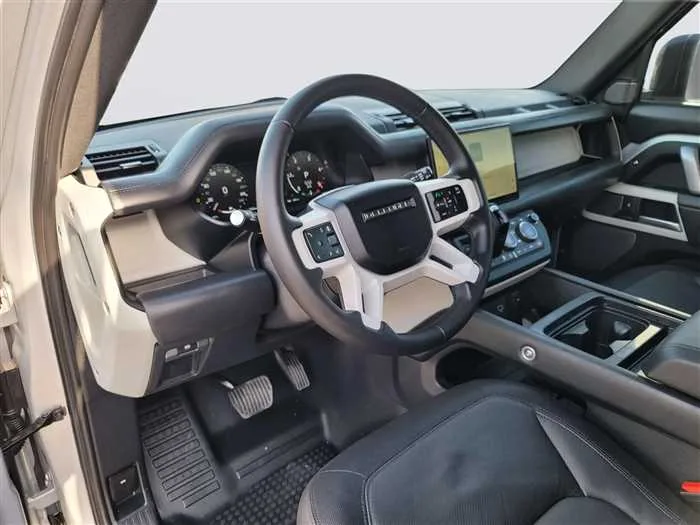 Land Rover Defender 2024 — миниатюра 3