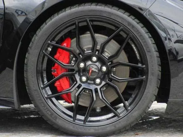 Chevrolet Corvette 2024 — миниатюра 2