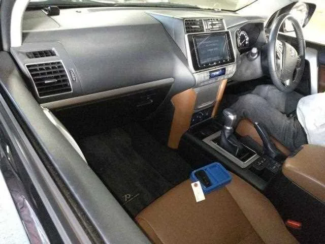 Toyota Land Cruiser Prado 2022 — миниатюра 3