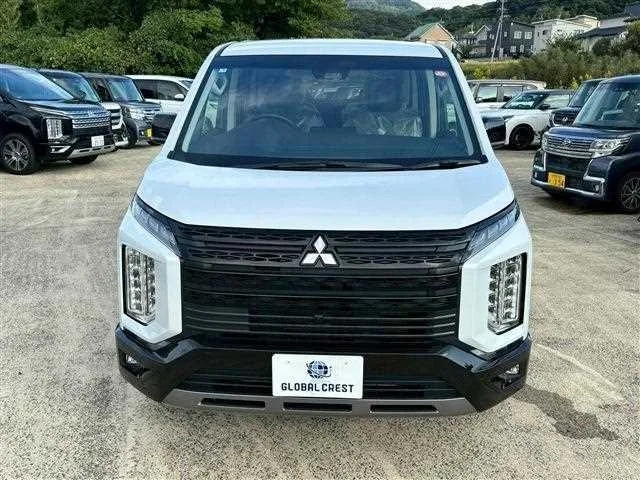 Mitsubishi Delica D:5 2025 — миниатюра 3
