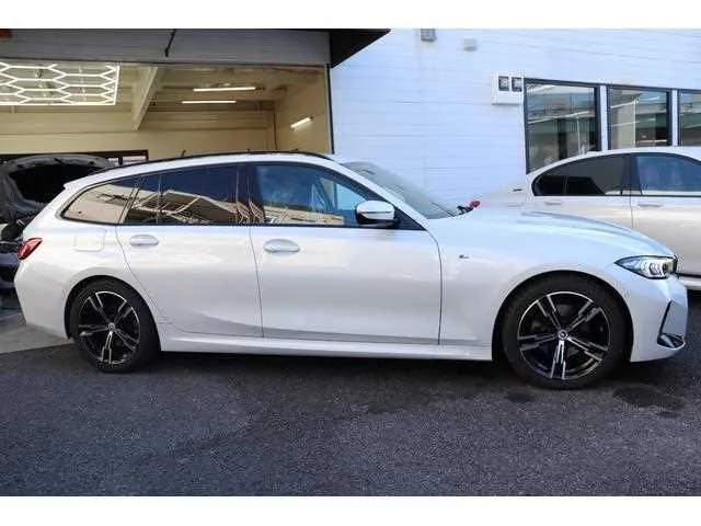 BMW 3 Series 2022 — миниатюра 4