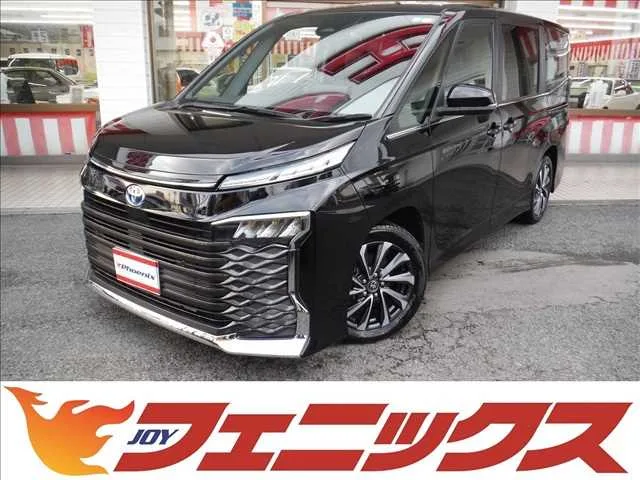 Toyota Voxy 2022 — фото 1, купить с доставкой в Москву