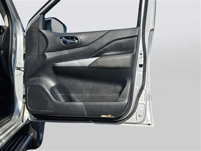 Nissan Navara 2025 — миниатюра 3