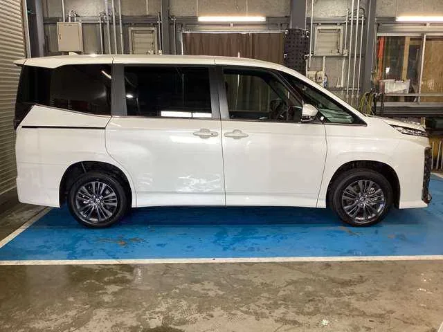 Toyota VOXY 2024 — миниатюра 5