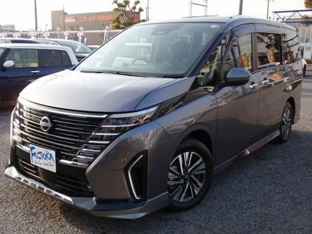Nissan SERENA 2023 — фото 1, купить с доставкой в Москву