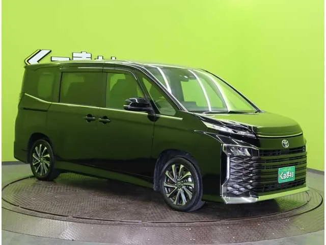 Toyota VOXY 2023 — миниатюра 2