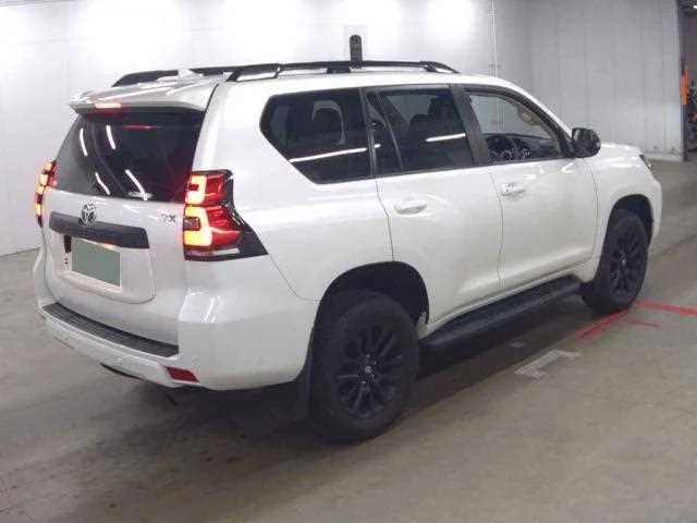 Toyota Land Cruiser Prado 2022 — миниатюра 2
