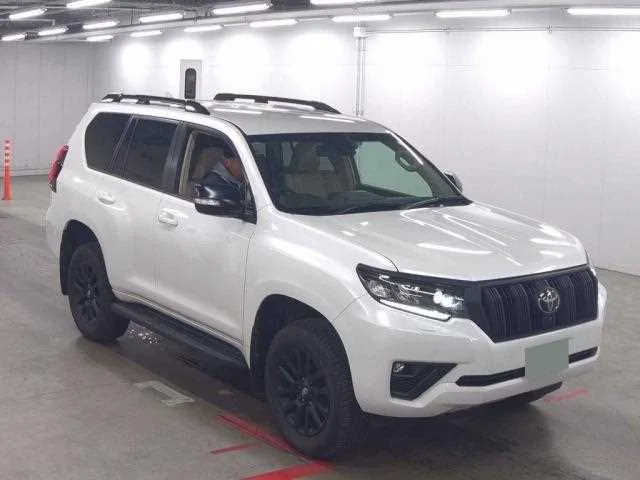 Toyota Land Cruiser Prado 2022 — фото 1, купить с доставкой в Москву