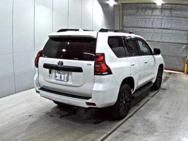Toyota Land Cruiser Prado 2023 — миниатюра 2