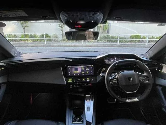 Peugeot 308 2025 — миниатюра 2