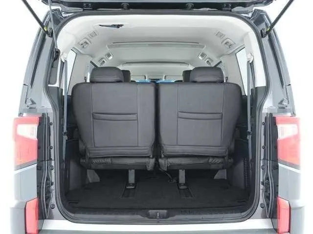 Mitsubishi Delica D:5 2023 — миниатюра 3