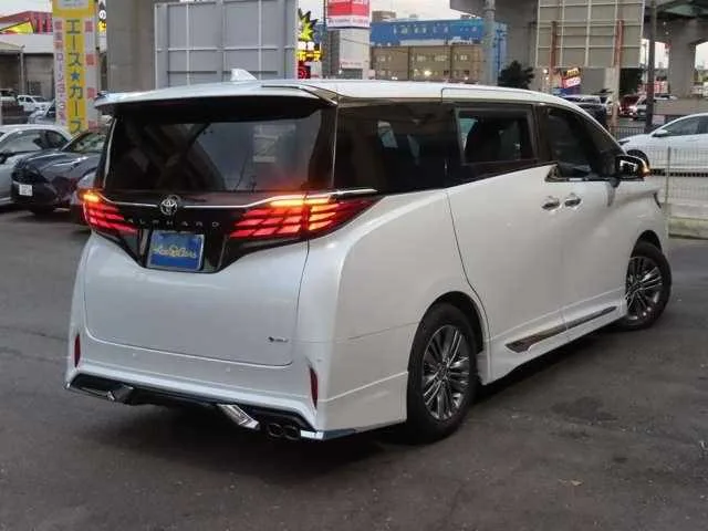 Toyota ALPHARD HYBRID 2024 — миниатюра 3