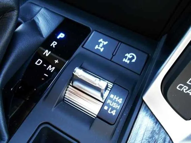 Toyota Land Cruiser 2024 — миниатюра 3