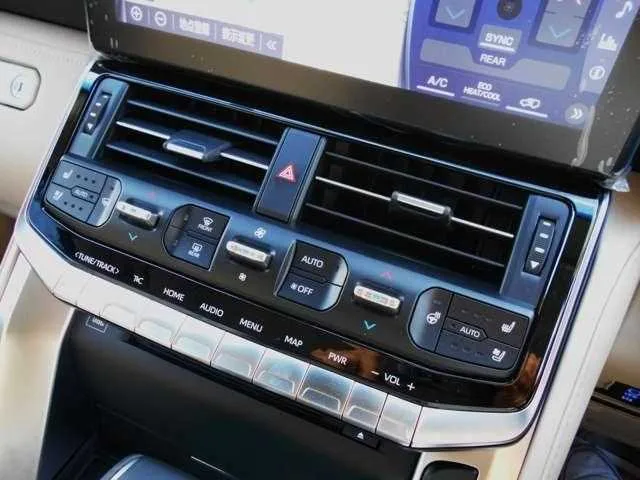 Toyota Land Cruiser 2024 — миниатюра 5