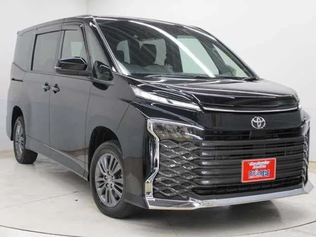 Toyota VOXY 2022 — миниатюра 2