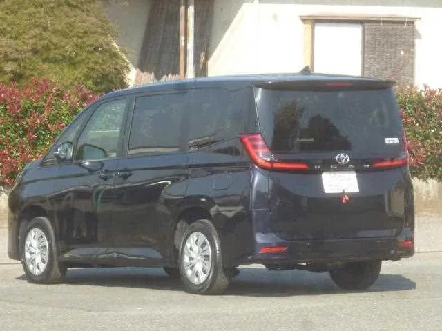 Toyota NOAH 2022 — миниатюра 2