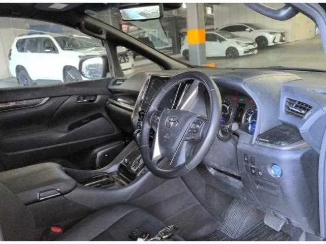 Toyota Alphard Hybrid 2023 — миниатюра 3