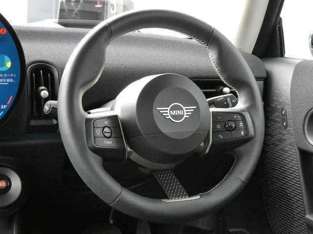 BMW MINI 2025 — миниатюра 3