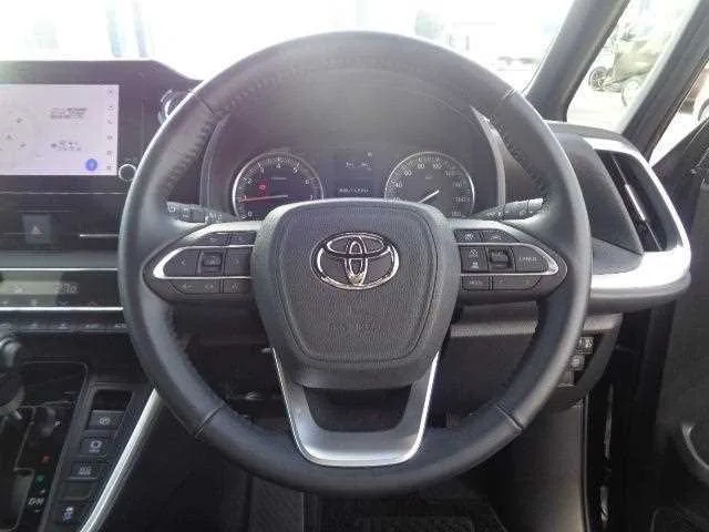 Toyota Noah 2022 — миниатюра 3