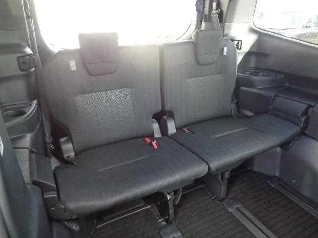 Toyota Noah 2022 — миниатюра 4