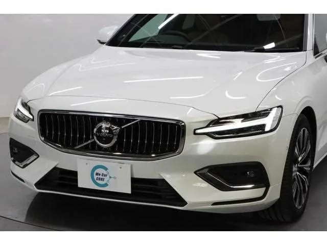 Volvo V60 2022 — миниатюра 4