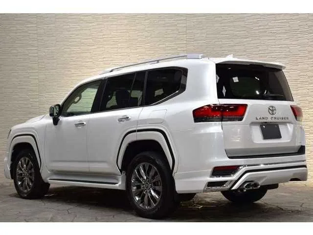 Toyota Land Cruiser 2024 — миниатюра 2