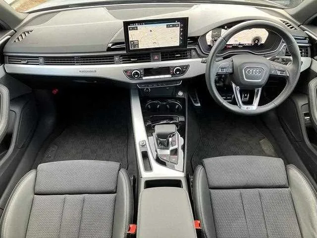 Audi A4 2023 — миниатюра 2