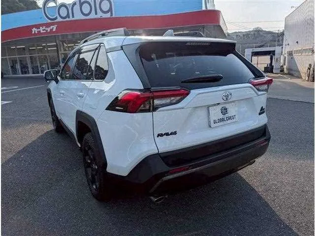 Toyota RAV4 2022 — миниатюра 5