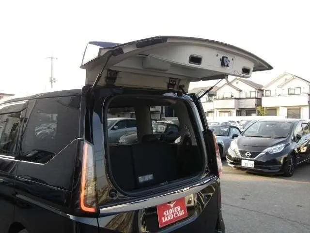 Nissan SERENA 2022 — миниатюра 4