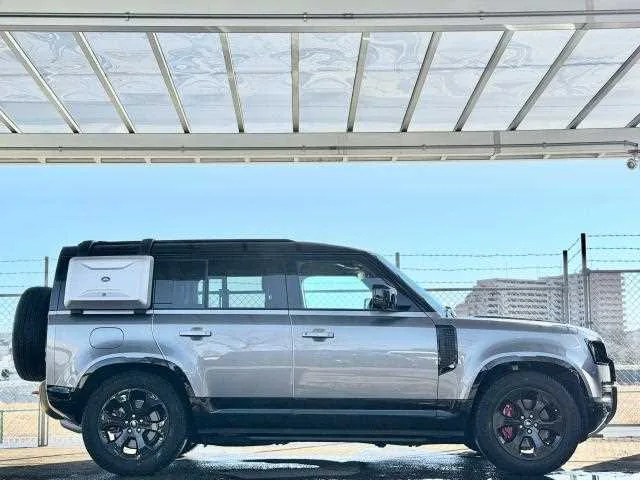 Land Rover Defender 2023 — миниатюра 5