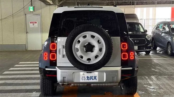 Land Rover Defender 110 2024 — миниатюра 4