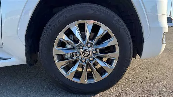 Toyota Land Cruiser ZX 2023 — миниатюра 5